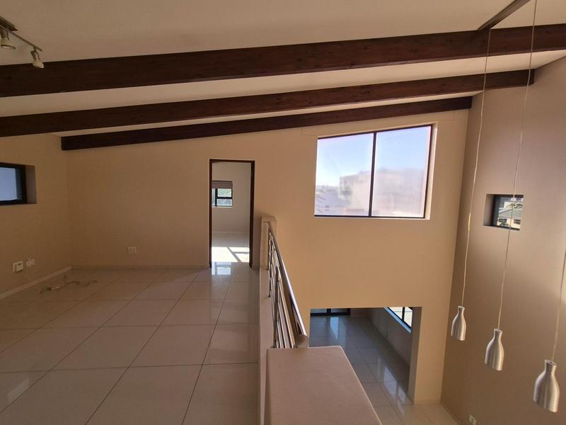 To Let 3 Bedroom Property for Rent in Bloubergrant Western Cape